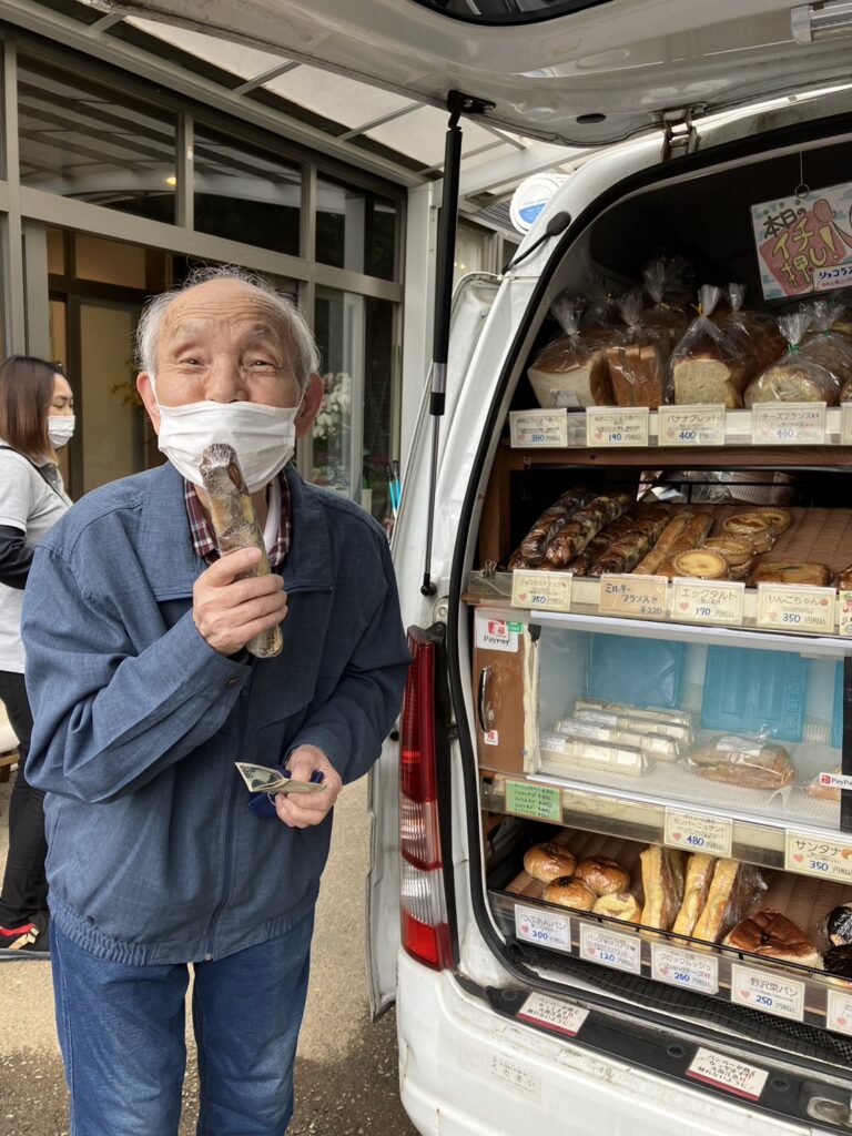 移動販売パン屋さん！ | 株式会社東峰